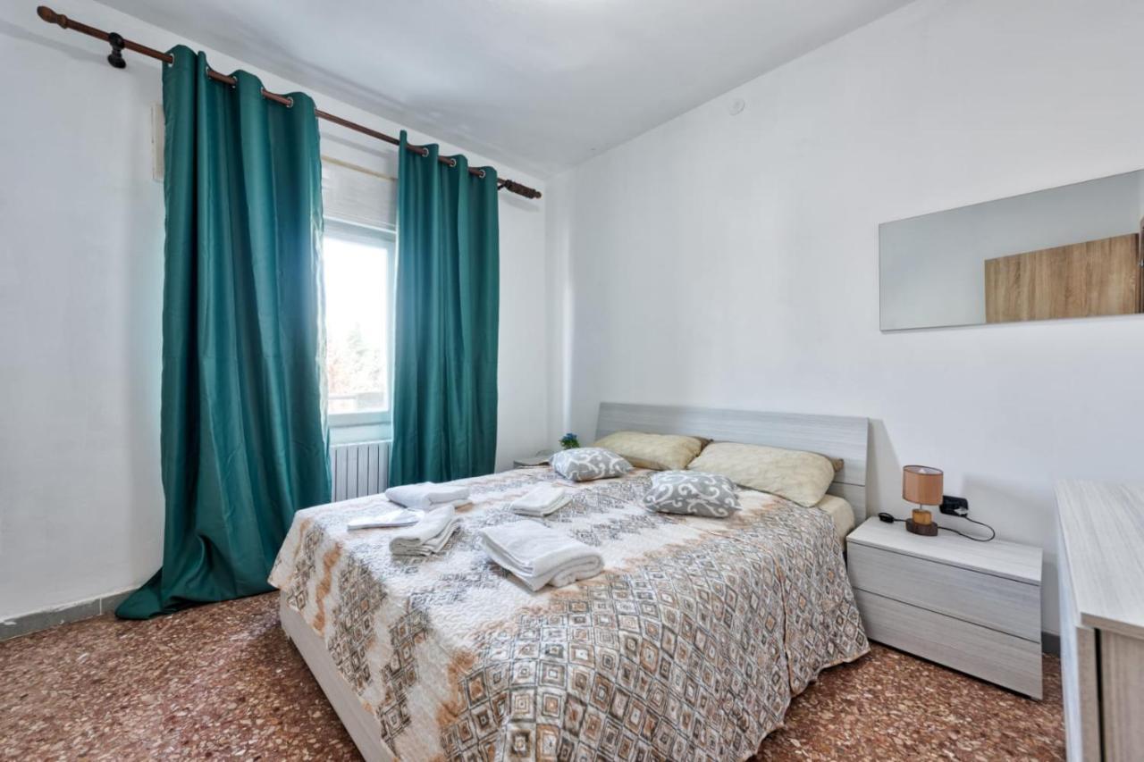 מסטרה Venice H&S Apt Private Room With Ac & Tv מראה חיצוני תמונה