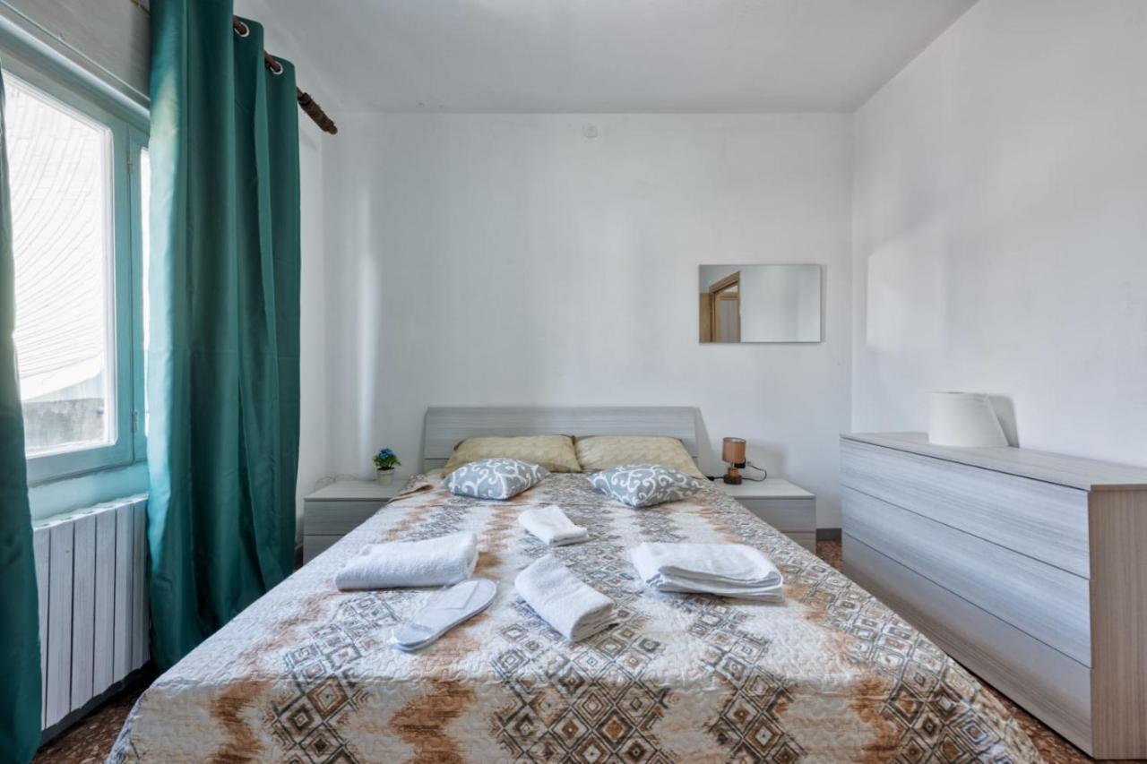 מסטרה Venice H&S Apt Private Room With Ac & Tv מראה חיצוני תמונה