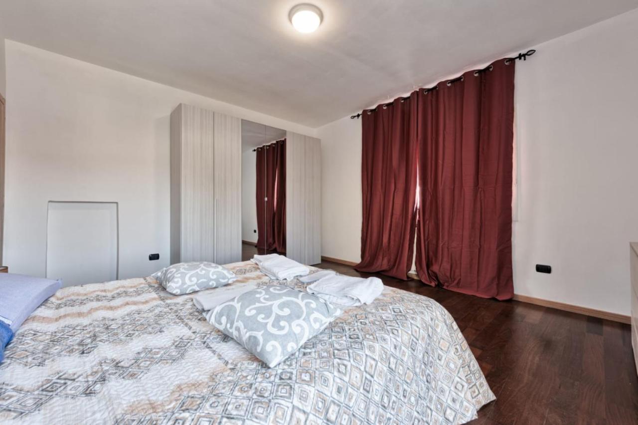 מסטרה Venice H&S Apt Private Room With Ac & Tv מראה חיצוני תמונה