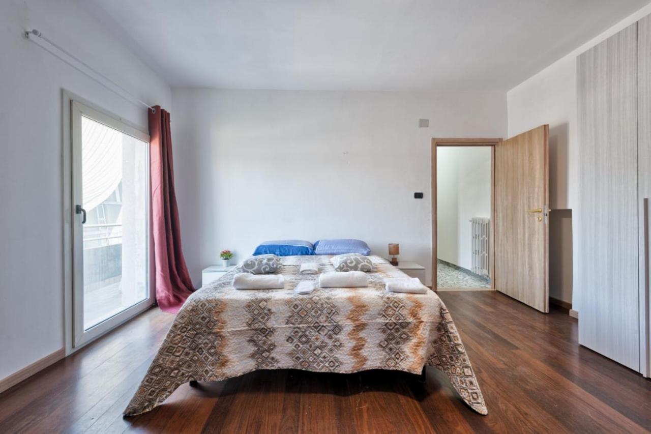 מסטרה Venice H&S Apt Private Room With Ac & Tv מראה חיצוני תמונה